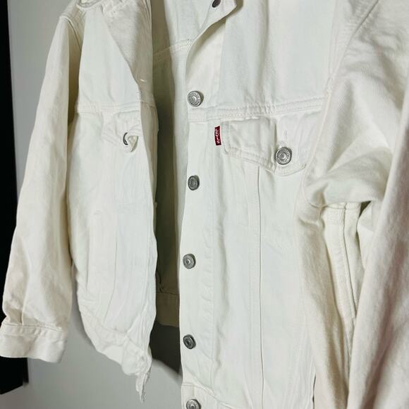 LEVIS Women’s White Silver Button Ex Boyfriend Denim Jacket Size Small - Picture 10 of 11